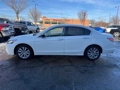 2011 Honda Accord, $10900. Photo 4