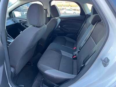 2012 Ford Focus, $5500. Photo 10