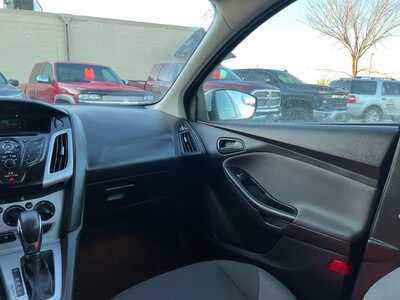 2012 Ford Focus, $5500. Photo 11