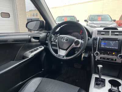 2014 Toyota Camry, $12500. Photo 11