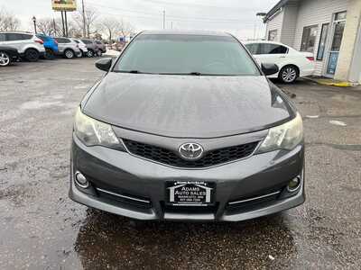 2014 Toyota Camry, $12500. Photo 3