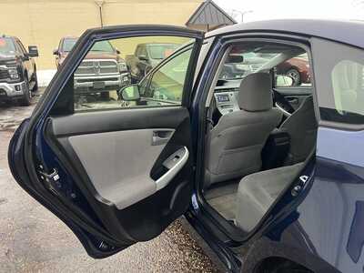 2012 Toyota Prius, $10900. Photo 8
