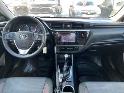 2018 Toyota Corolla, $11900. Photo 10