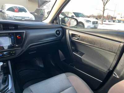 2018 Toyota Corolla, $11900. Photo 9