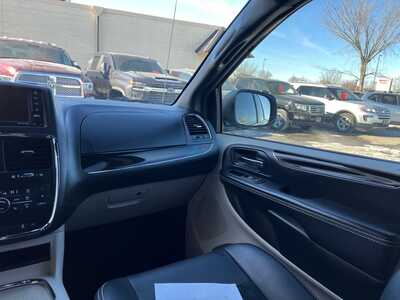 2016 Dodge Caravan, Grand, $9950. Photo 10