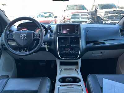 2016 Dodge Caravan, Grand, $9950. Photo 11