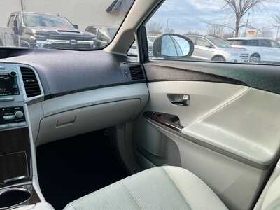 2012 Toyota Venza, $8900. Photo 11