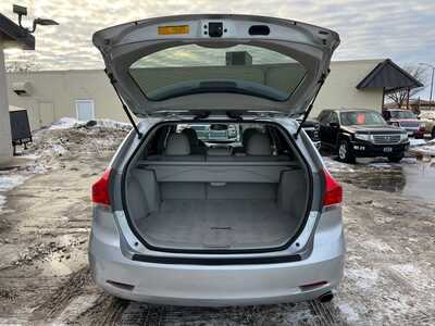 2012 Toyota Venza, $8900. Photo 7