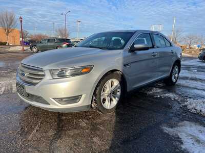 2015 Ford Taurus, $9950. Photo 4