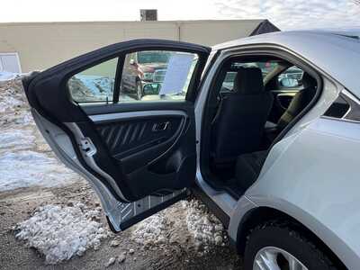 2015 Ford Taurus, $9950. Photo 7