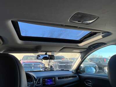 2017 Honda HR-V, $14500. Photo 10