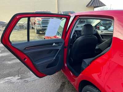 2015 Volkswagen Golf, $9400. Photo 8