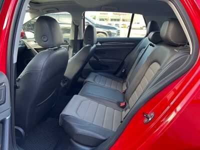 2015 Volkswagen Golf, $9400. Photo 9