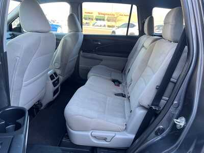 2018 Honda Pilot, $14900. Photo 12