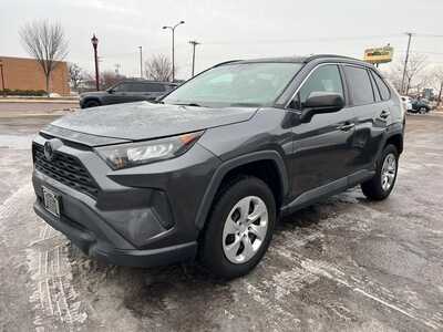 2019 Toyota RAV4, $22600. Photo 4