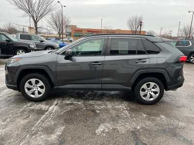 2019 Toyota RAV4, $22600. Photo 5