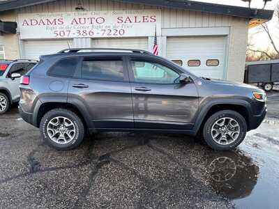2020 Jeep Cherokee, $18900. Photo 2