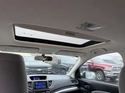 2016 Honda CR-V, $13900. Photo 12