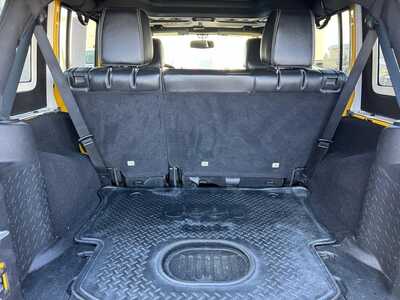 2015 Jeep Wrangler Unlimited, $18900. Photo 8