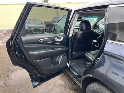 2016 Infiniti QX60, $12900. Photo 11