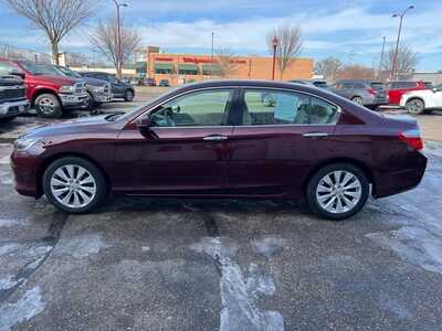 2014 Honda Accord, $12700. Photo 4