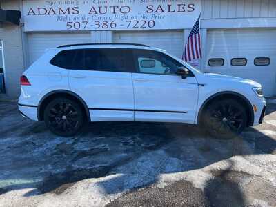 2021 Volkswagen Tiguan, $18900. Photo 2