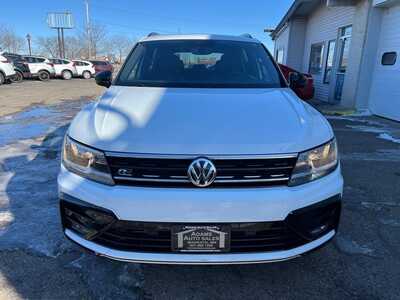 2021 Volkswagen Tiguan, $18900. Photo 3