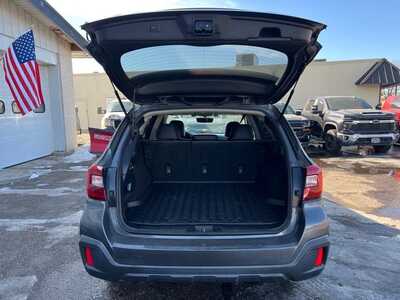 2019 Subaru Outback, $14900. Photo 5