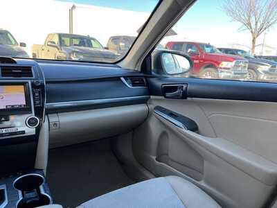 2013 Toyota Camry, $12900. Photo 11