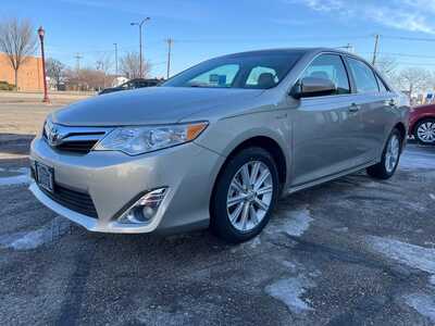 2013 Toyota Camry, $12900. Photo 4