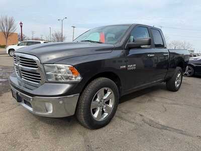 2018 RAM 1500 Ext Cab, $22900. Photo 4
