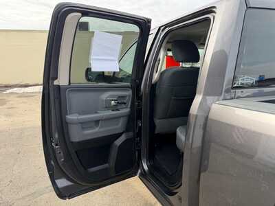 2018 RAM 1500 Ext Cab, $22900. Photo 7