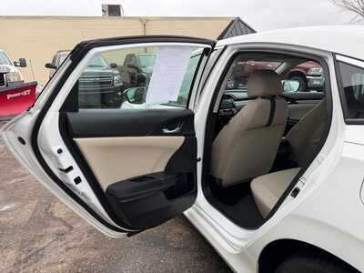 2017 Honda Civic, $16900. Photo 7