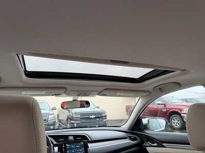 2017 Honda Civic, $16900. Photo 9