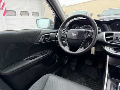 2014 Honda Accord, $13500. Photo 11