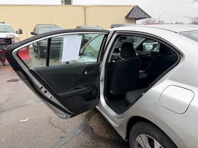 2014 Honda Accord, $13500. Photo 7