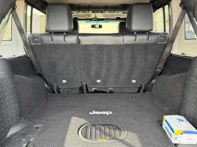 2017 Jeep Wrangler Unlimited, $18900. Photo 8