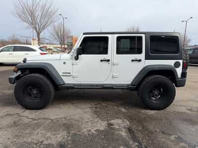2016 Jeep Wrangler Unlimited, $18500. Photo 5
