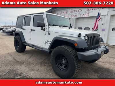 2016 Jeep Wrangler Unlimited, $18500. Photo 1