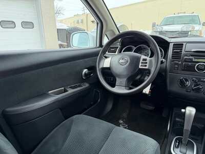 2011 Nissan Versa, $4999. Photo 11