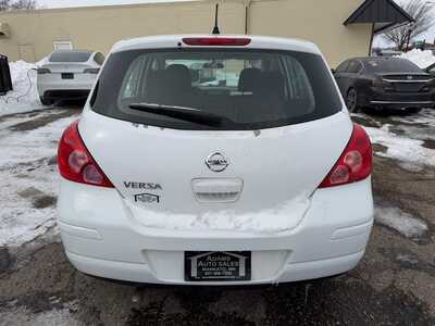 2011 Nissan Versa, $4999. Photo 6