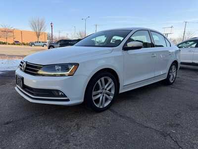 2017 Volkswagen Jetta, $8900. Photo 4