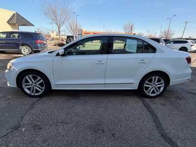 2017 Volkswagen Jetta, $8900. Photo 5