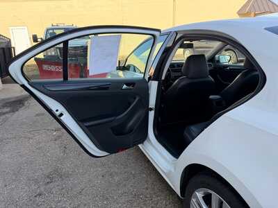 2017 Volkswagen Jetta, $8900. Photo 7