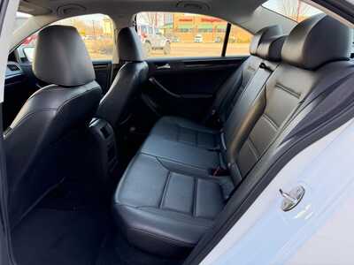 2017 Volkswagen Jetta, $8900. Photo 8