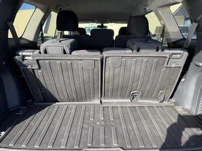2018 Nissan Pathfinder, $11900. Photo 8