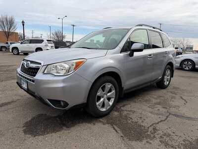2015 Subaru Forester, $0. Photo 4
