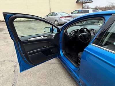 2019 Ford Fusion, $13900. Photo 12