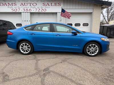 2019 Ford Fusion, $13900. Photo 2