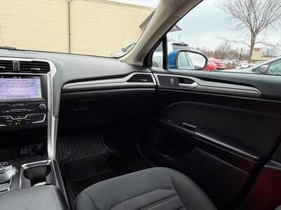 2019 Ford Fusion, $13900. Photo 9